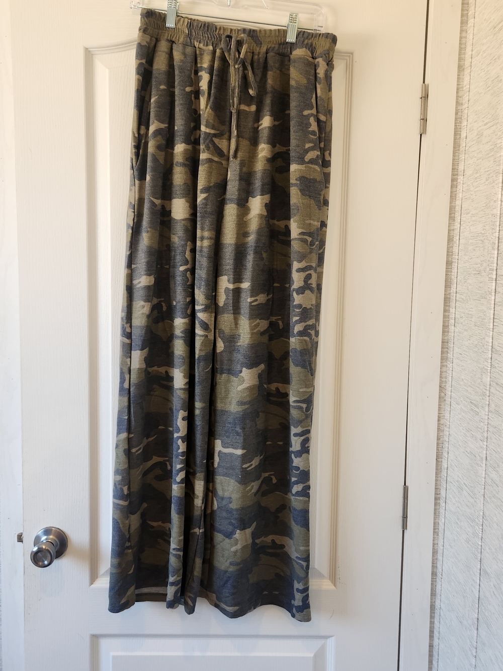 Blakeley Designs Camo Wide-Leg Drawstring Pants L/XL BNWOT